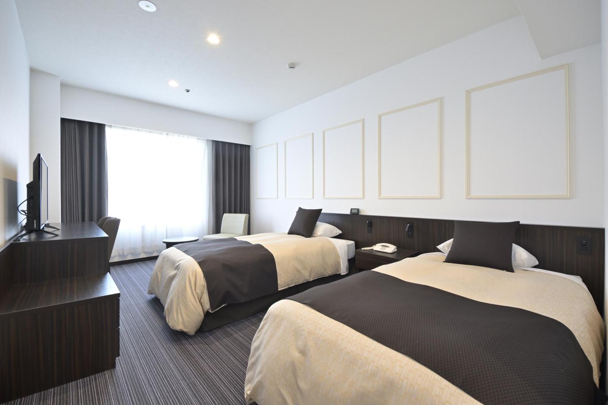 The Italia Ken Hotel Niigata Bagian luar foto